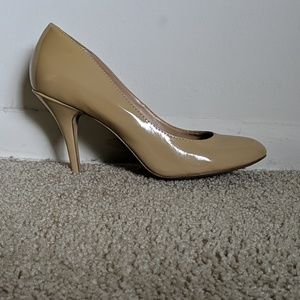 Steve Madden patent leather almond toe pumps